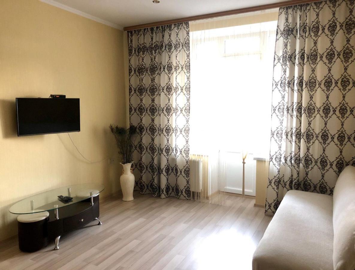 Apartment In The Center チェルカースィ エクステリア 写真